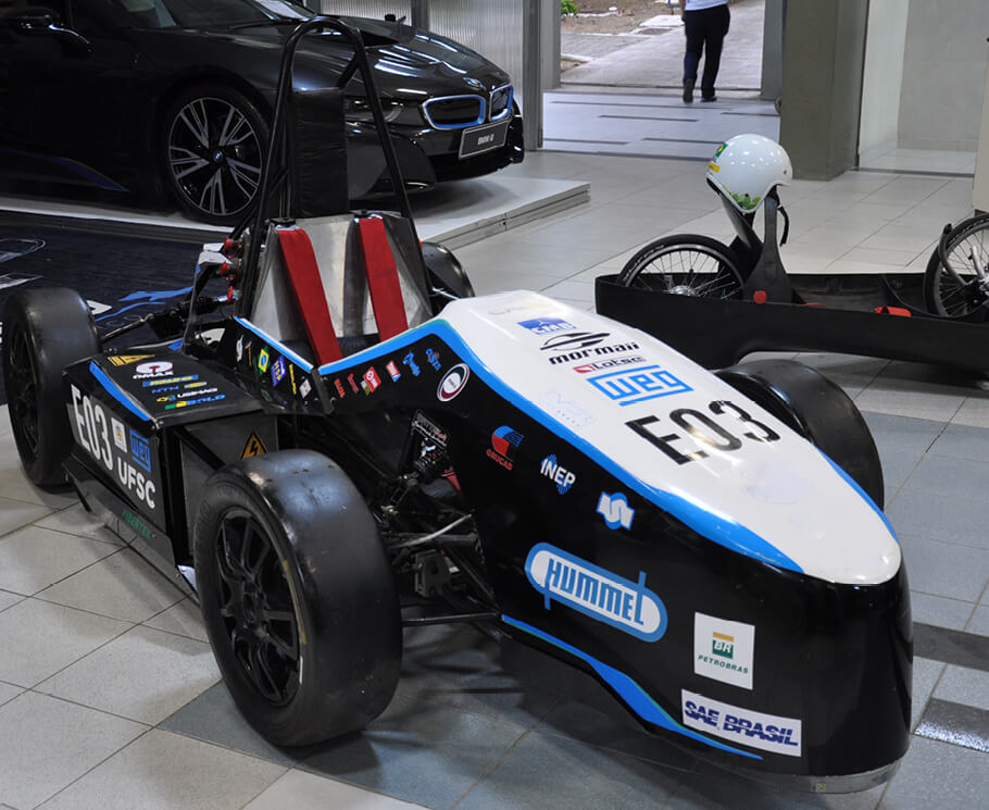 Curso de Soldagem promovido a alunos da UFSC pela Ampera Racing tem apoio da Weld Vision